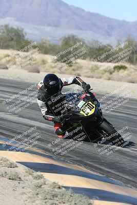 media/Dec-04-2025-Racers Edge (Thu) [[5ebc9f124d]]/3-B Group/3-Session 2 (Turn 7 Inside)/